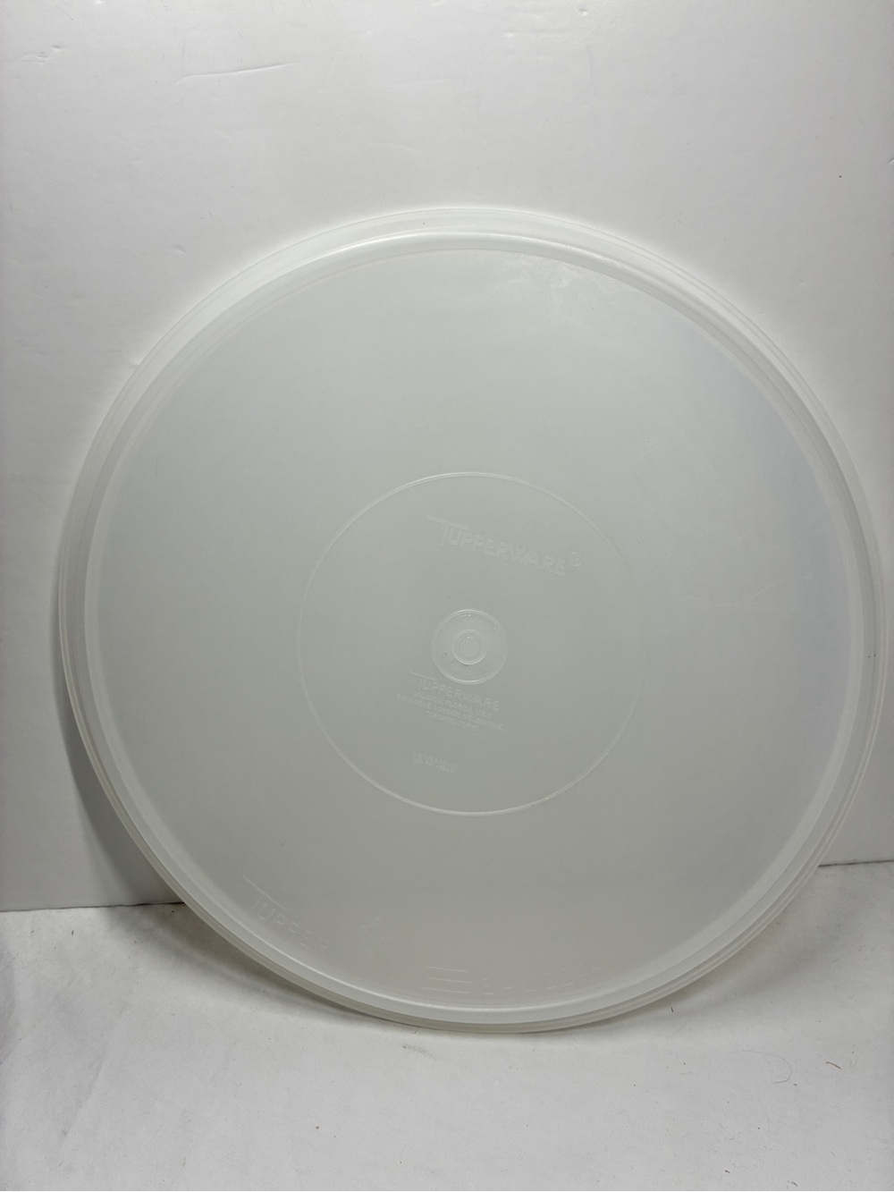 Tupperware Replacement Lid seal
for Party Tray veggie dip tray 224-11